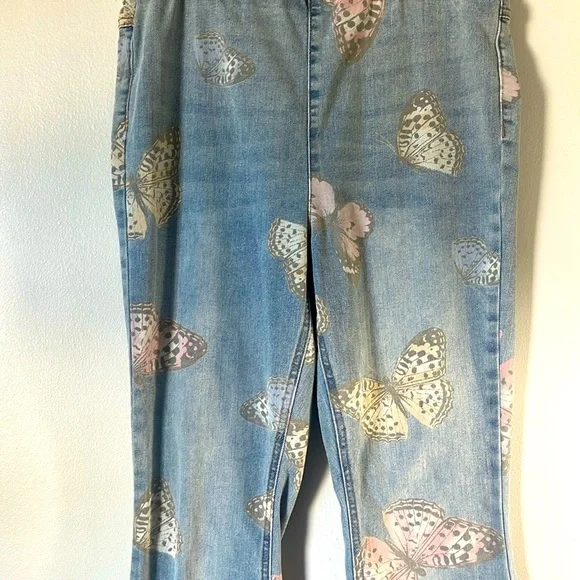 No Boundaries Butterfly Print Juniors Flared Jeans Size Medium (7-9) Pockets - Picture 2 of 8
